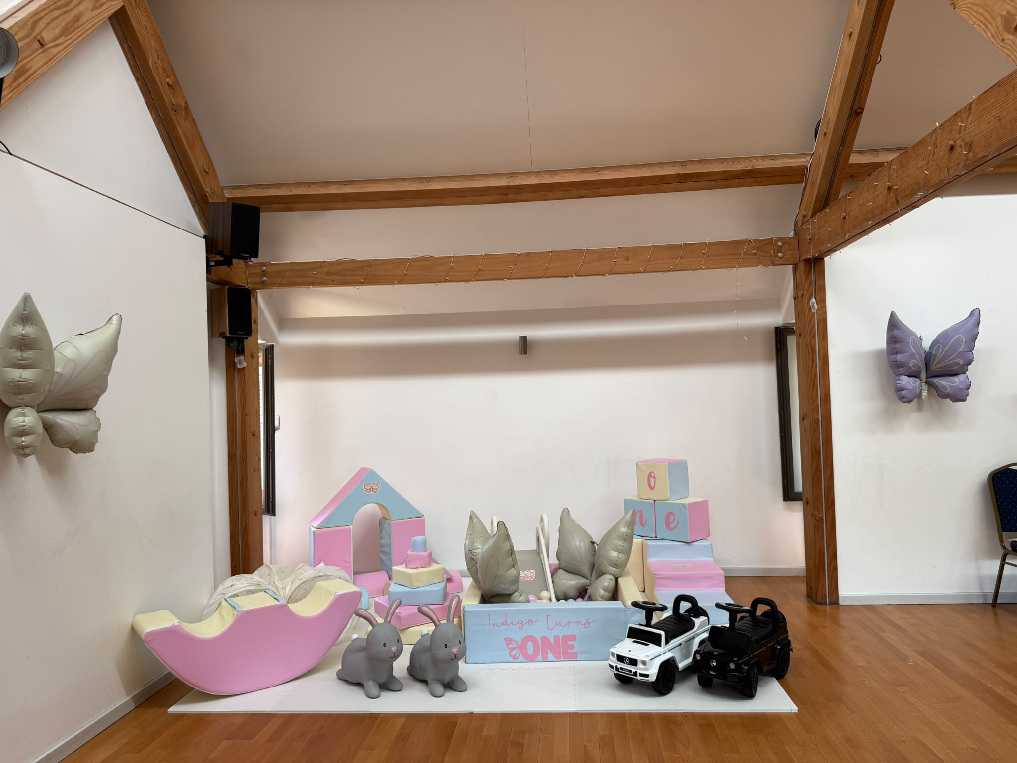 Pastel indoor soft play set with ball pit and soft blocks